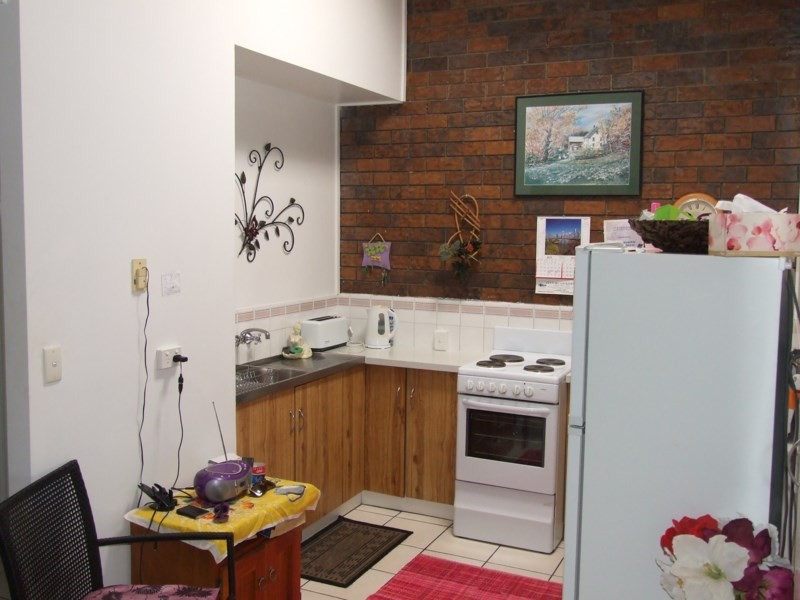 8/1 Whichello Street, Newtown QLD 4350