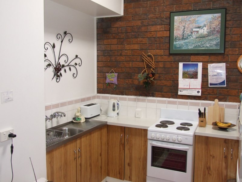 8/1 Whichello Street, Newtown QLD 4350