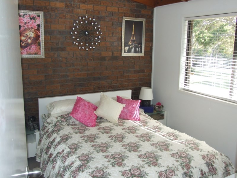 8/1 Whichello Street, Newtown QLD 4350