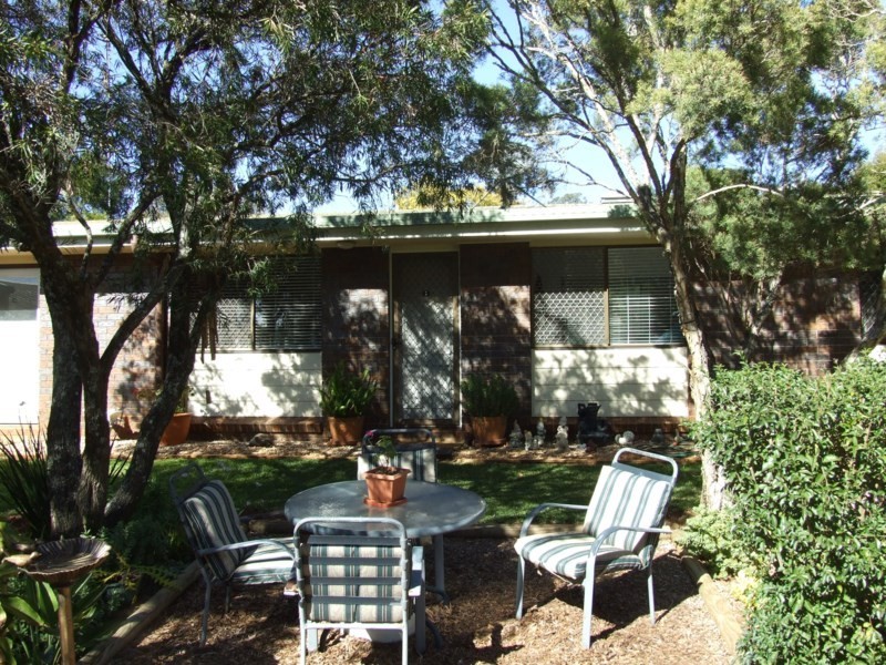 8/1 Whichello Street, Newtown QLD 4350