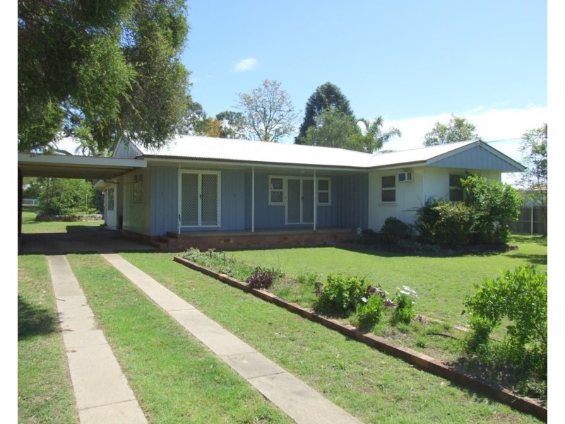 31 Thallon Street, Crows Nest QLD 4355