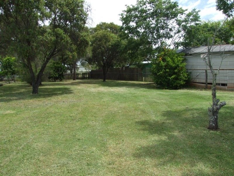 21 Grace Street, Crows Nest QLD 4355