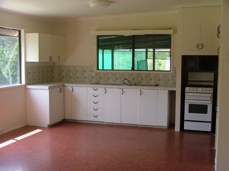 L6 McErlean Road, Ravensbourne QLD 4352