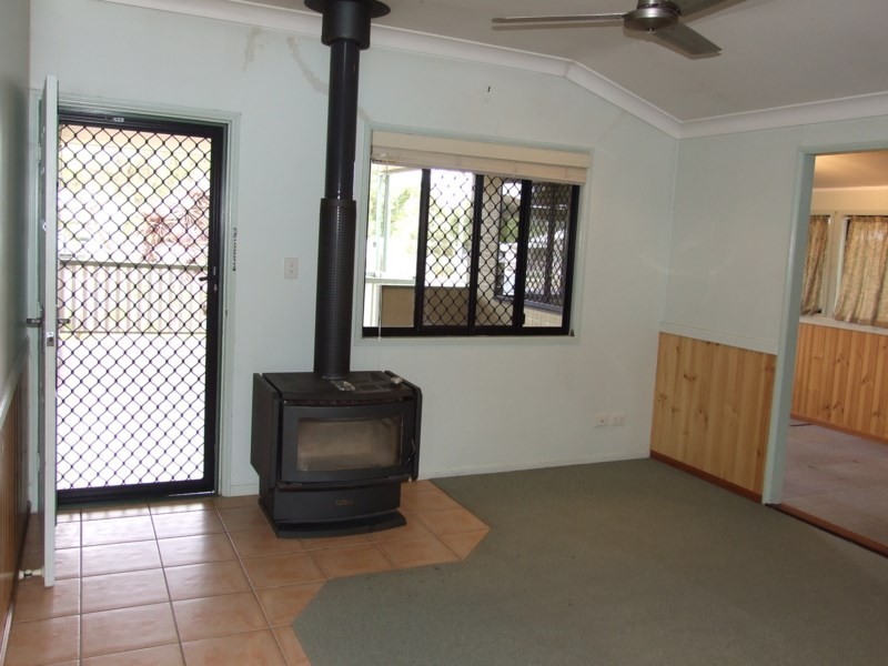 1 New England Highway, Crows Nest QLD 4355