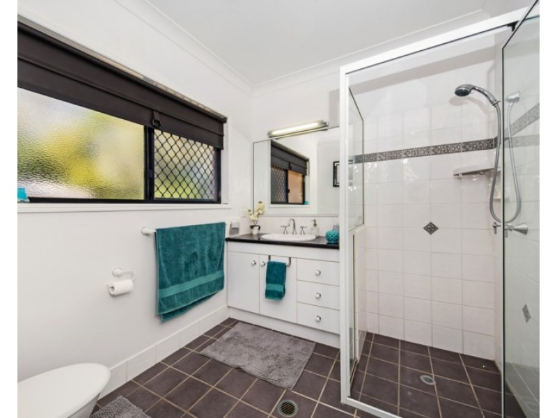 7 Lee Court, Crows Nest QLD 4355