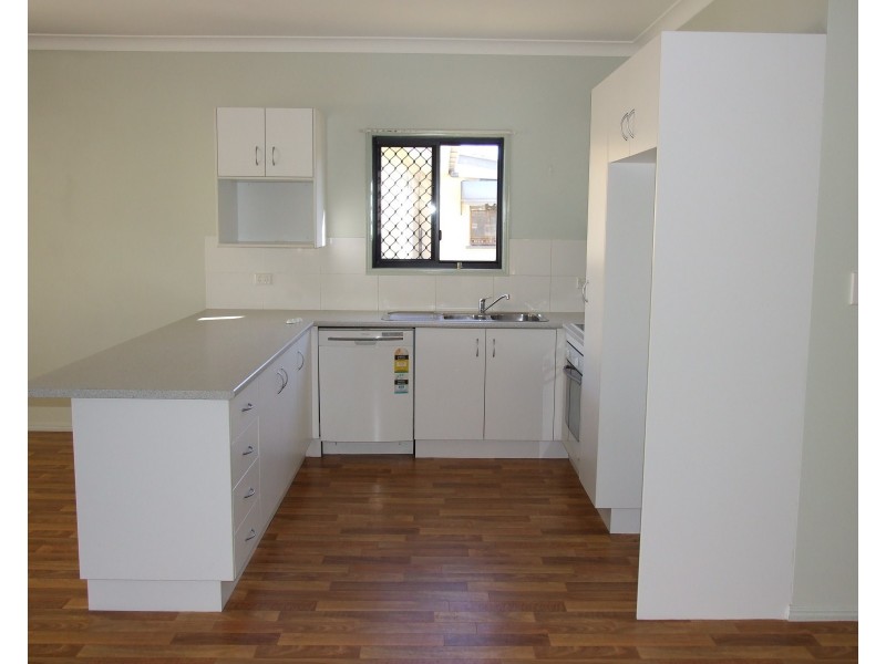 26 Albert Street, Crows Nest QLD 4355