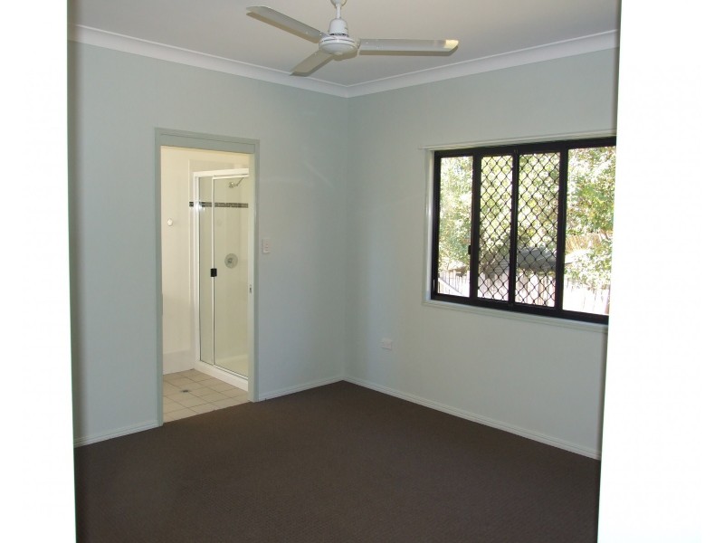 26 Albert Street, Crows Nest QLD 4355