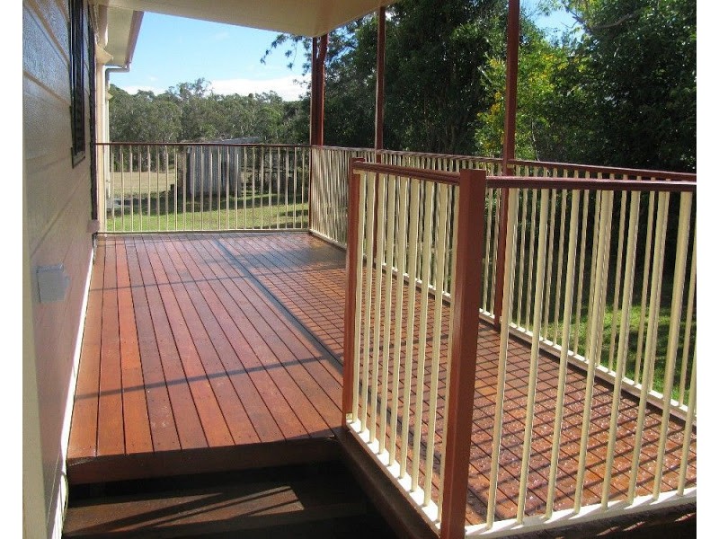 26 Albert Street, Crows Nest QLD 4355