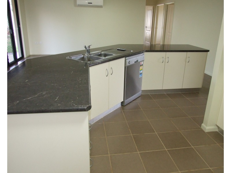 19 Vicky Avenue, Crows Nest QLD 4355