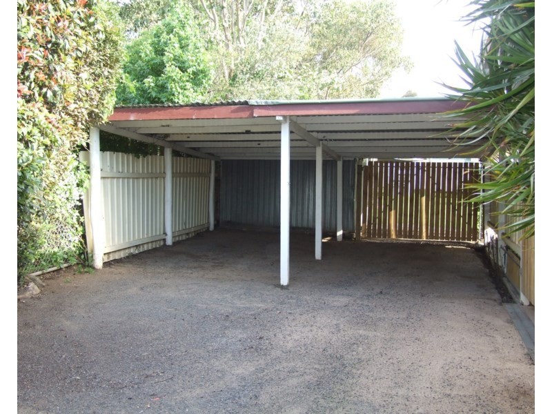 17 Albert Street, Crows Nest QLD 4355