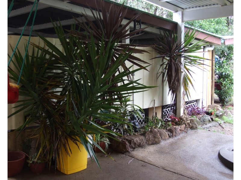 17 Albert Street, Crows Nest QLD 4355