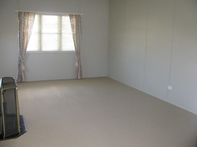 5 John Street, Crows Nest QLD 4355