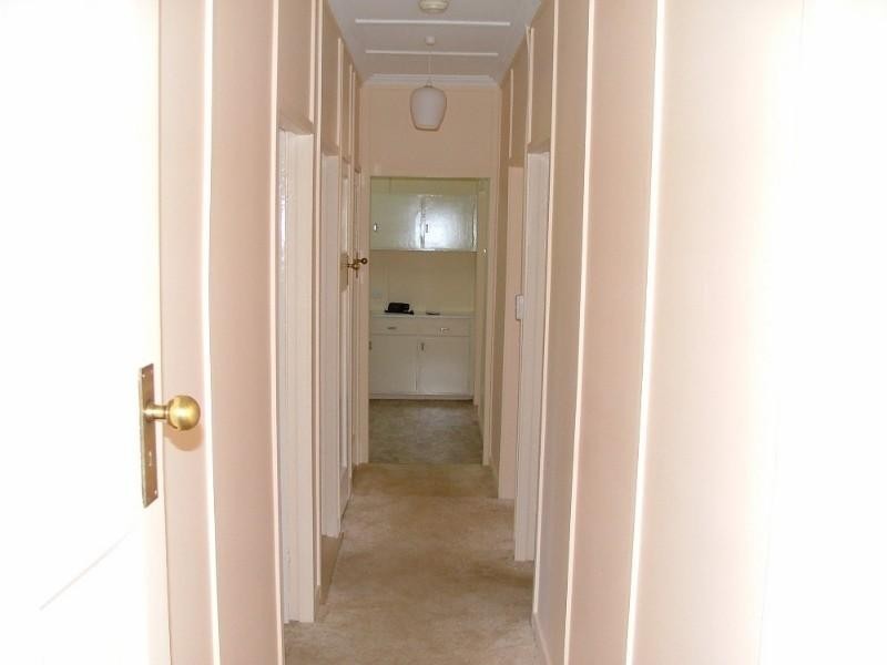 5 John Street, Crows Nest QLD 4355