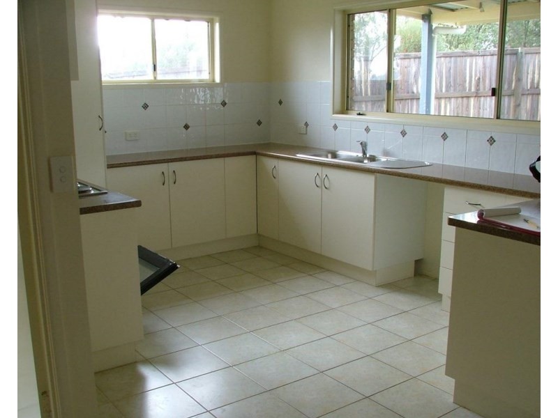 2 Matthew Court, Crows Nest QLD 4355