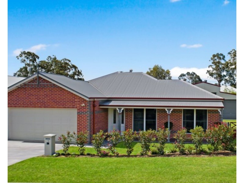 18 Samuel Avenue, Crows Nest QLD 4355