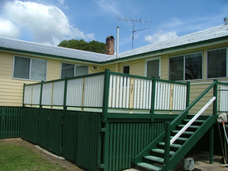 8 Emu Creek Road, Crows Nest QLD 4355