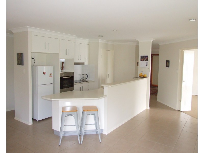 3 Lewis Street, Crows Nest QLD 4355