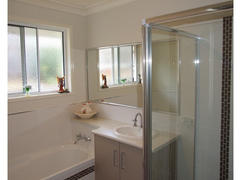 3 Lewis Street, Crows Nest QLD 4355