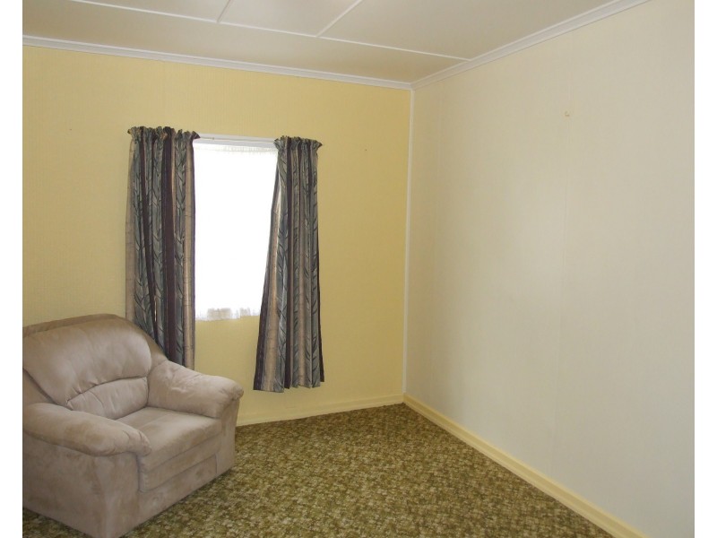 3 New England Highway, Crows Nest QLD 4355