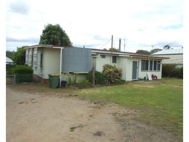 3 New England Highway, Crows Nest QLD 4355