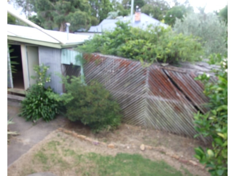 16 Esk Street, Crows Nest QLD 4355