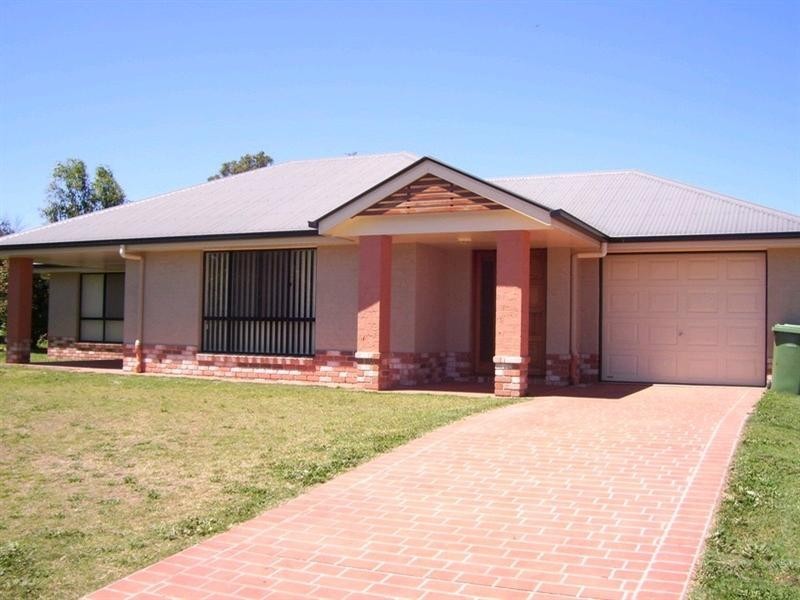 3 Lee Court, Crows Nest QLD 4355