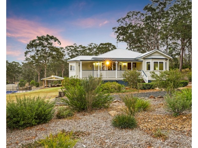 21 Sewell Road, Crows Nest QLD 4355