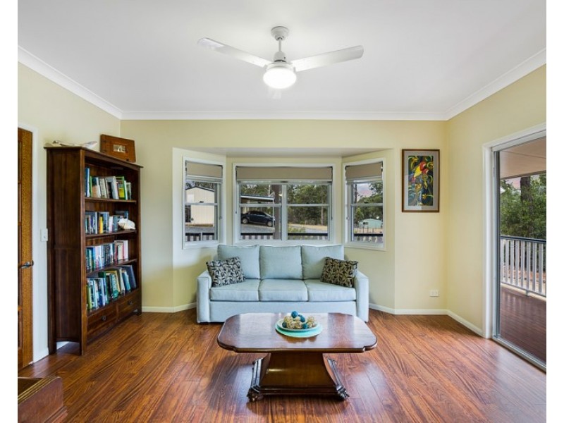 21 Sewell Road, Crows Nest QLD 4355