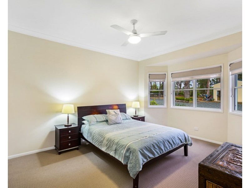 21 Sewell Road, Crows Nest QLD 4355