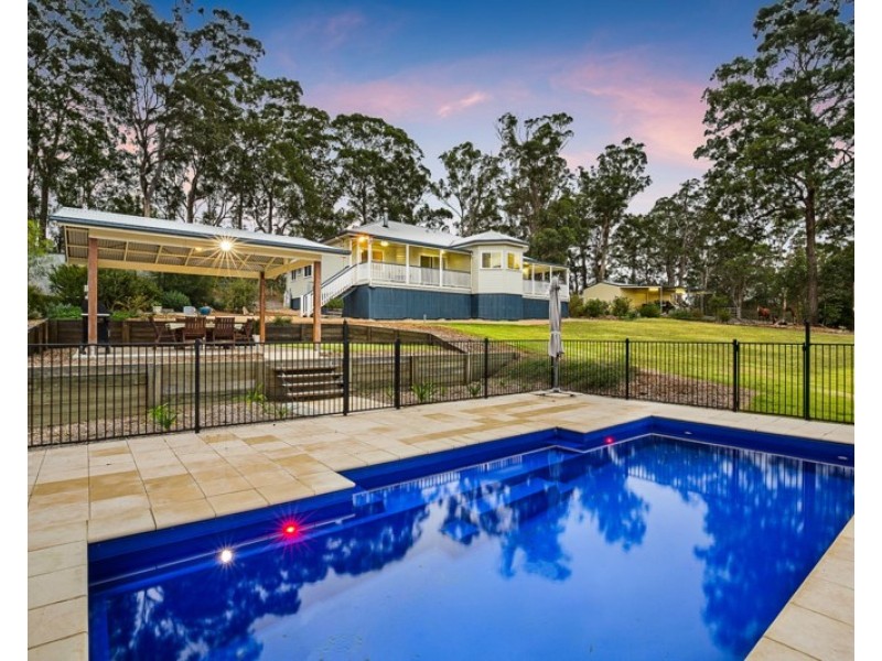 21 Sewell Road, Crows Nest QLD 4355