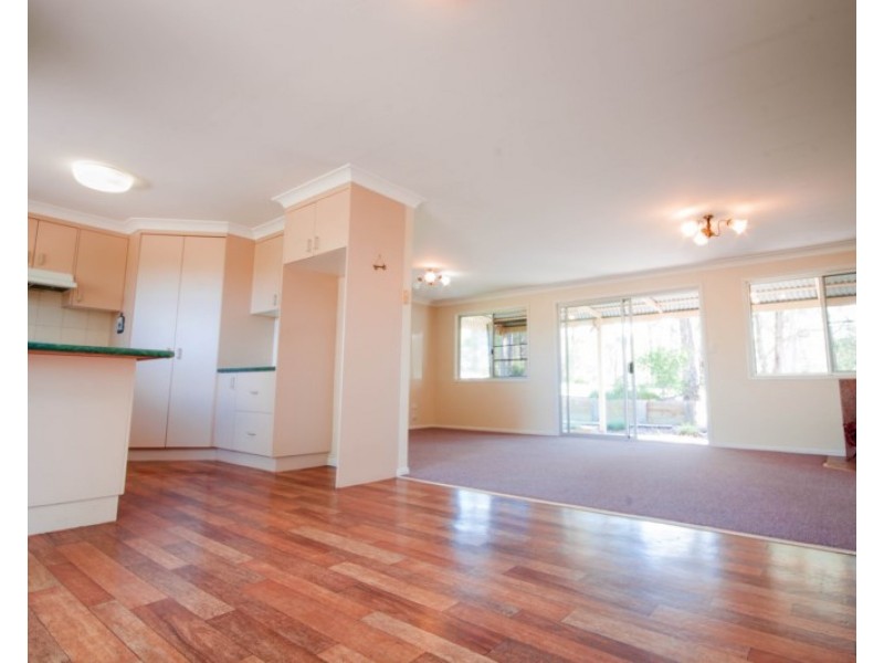 21 Sewell Road, Crows Nest QLD 4355