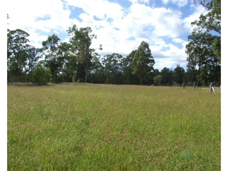 21 Sewell Road, Crows Nest QLD 4355