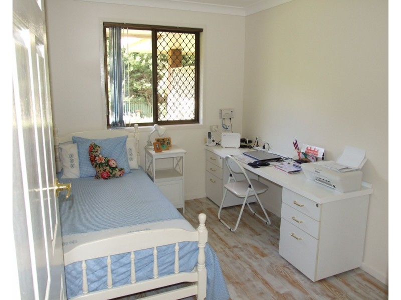 15 Railway Terrace, Crows Nest QLD 4355