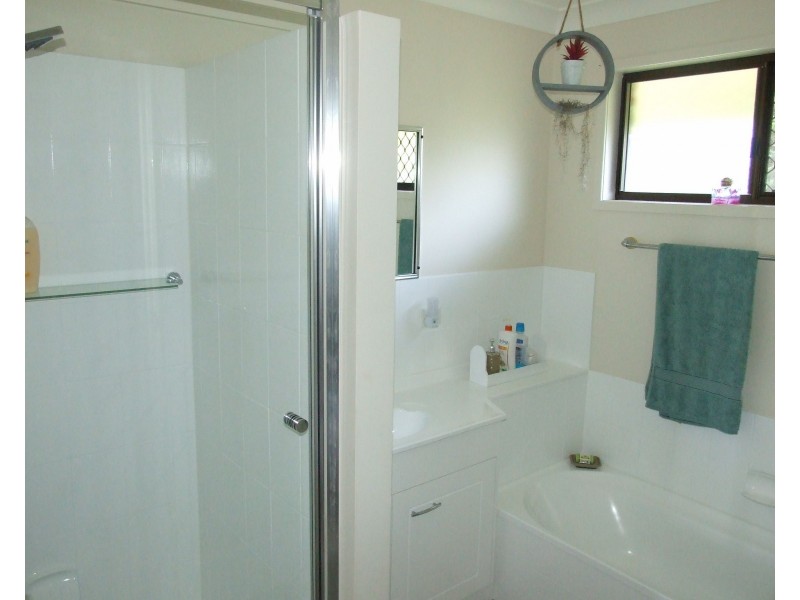 15 Railway Terrace, Crows Nest QLD 4355