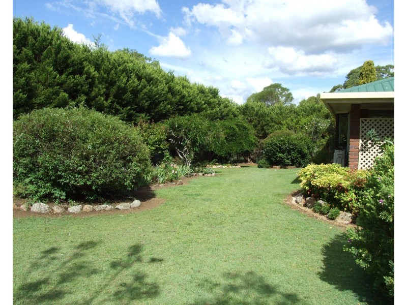 15 Railway Terrace, Crows Nest QLD 4355