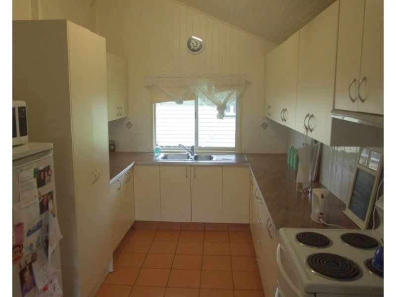 7 Gleeson Street, Crows Nest QLD 4355