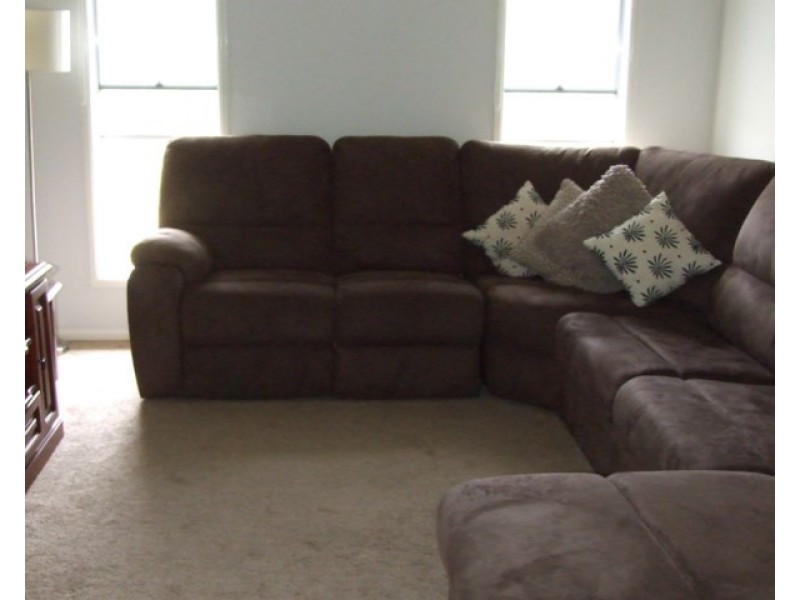 21 Vicky Avenue, Crows Nest QLD 4355