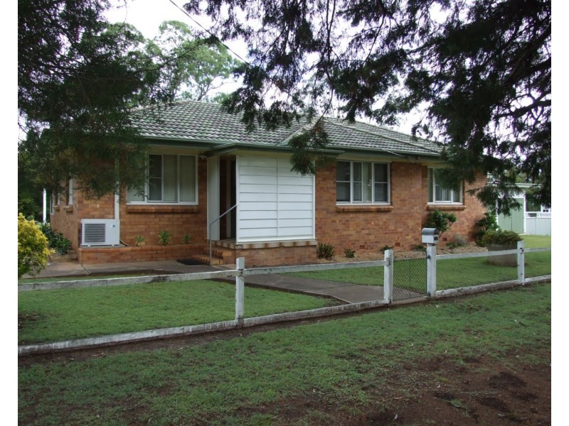 4-6 Esk Street, Crows Nest QLD 4355