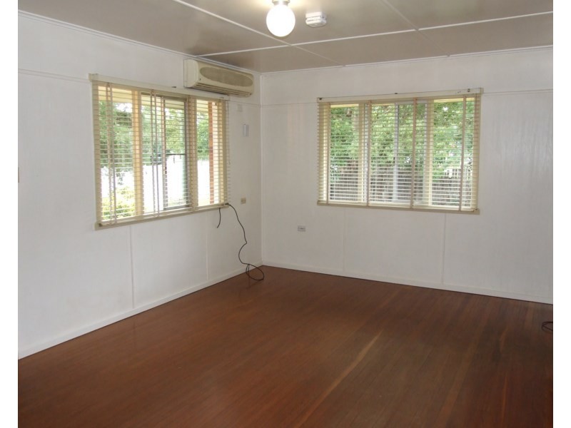 4-6 Esk Street, Crows Nest QLD 4355