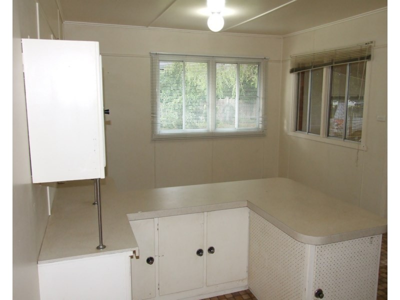 4-6 Esk Street, Crows Nest QLD 4355