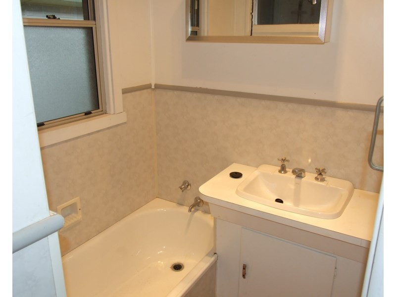 4-6 Esk Street, Crows Nest QLD 4355