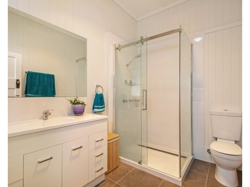 7 Albert Street, Crows Nest QLD 4355