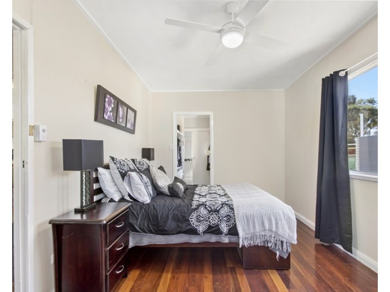 20 James Street, Crows Nest QLD 4355