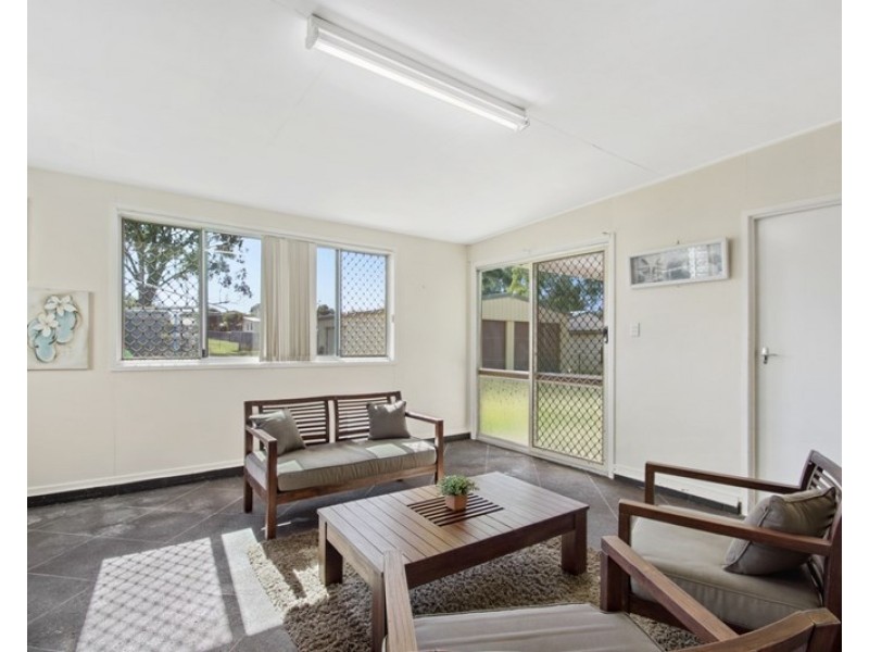 20 James Street, Crows Nest QLD 4355