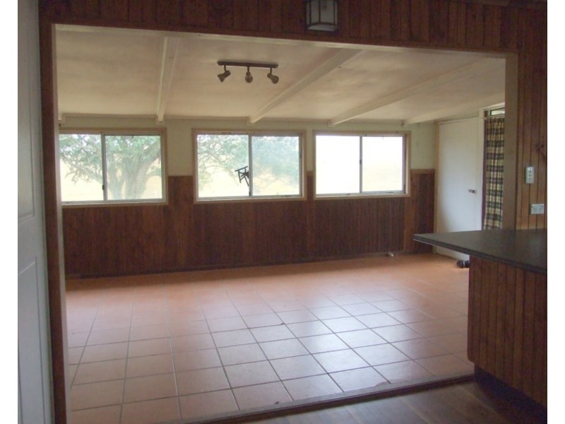 24 McGreevy Road, Crows Nest QLD 4355