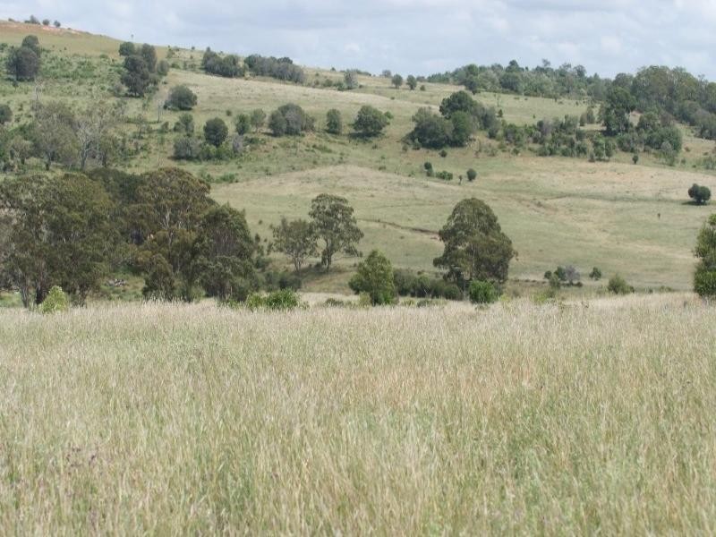 5758 New England Highway, Crows Nest QLD 4355