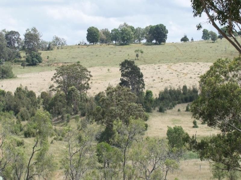5758 New England Highway, Crows Nest QLD 4355