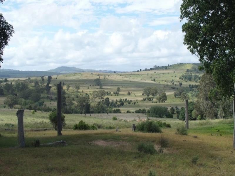 5758 New England Highway, Crows Nest QLD 4355