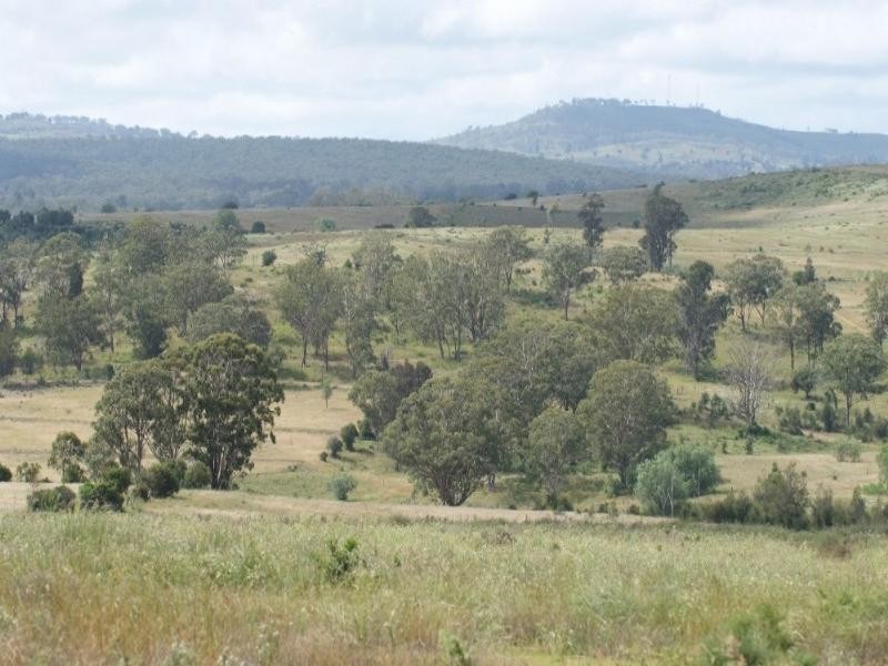 5758 New England Highway, Crows Nest QLD 4355