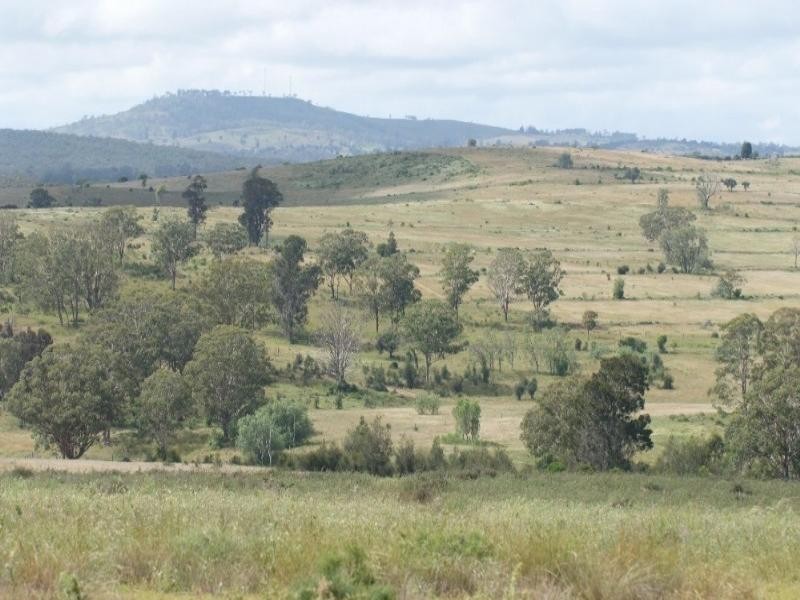 5758 New England Highway, Crows Nest QLD 4355